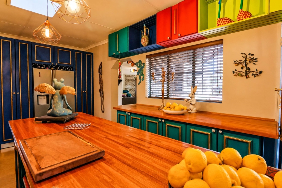 4 Bedroom Property for Sale in Eldoraigne Gauteng
