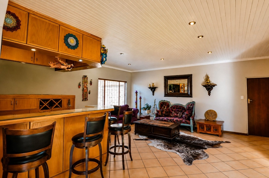 4 Bedroom Property for Sale in Eldoraigne Gauteng