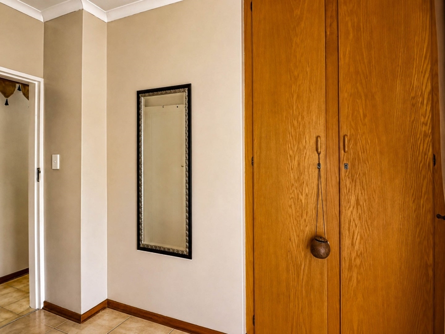 4 Bedroom Property for Sale in Eldoraigne Gauteng