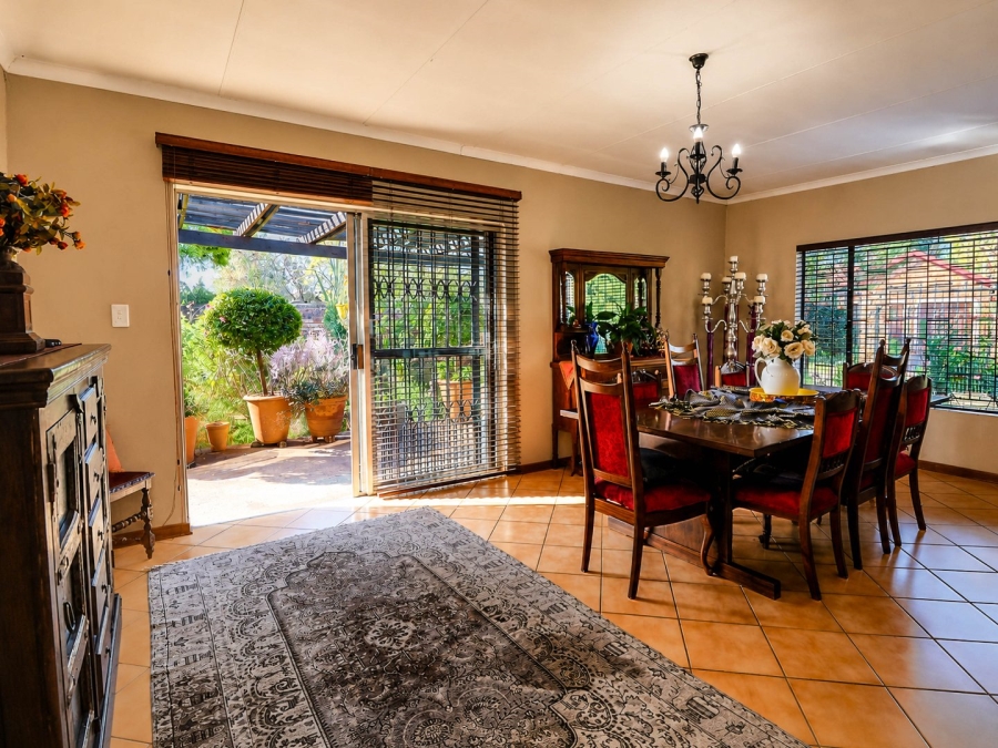 4 Bedroom Property for Sale in Eldoraigne Gauteng