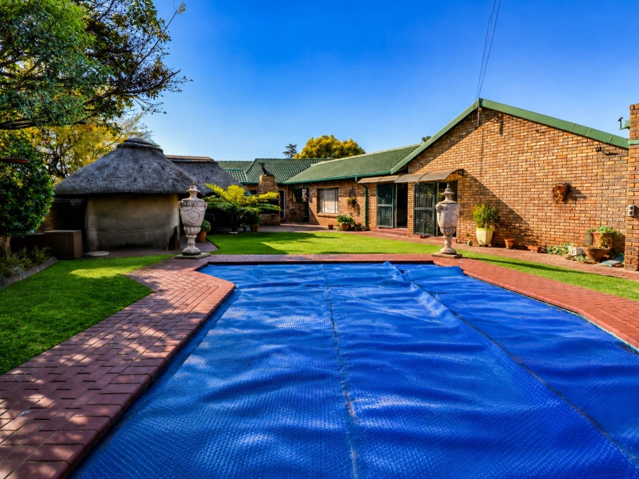 4 Bedroom Property for Sale in Eldoraigne Gauteng