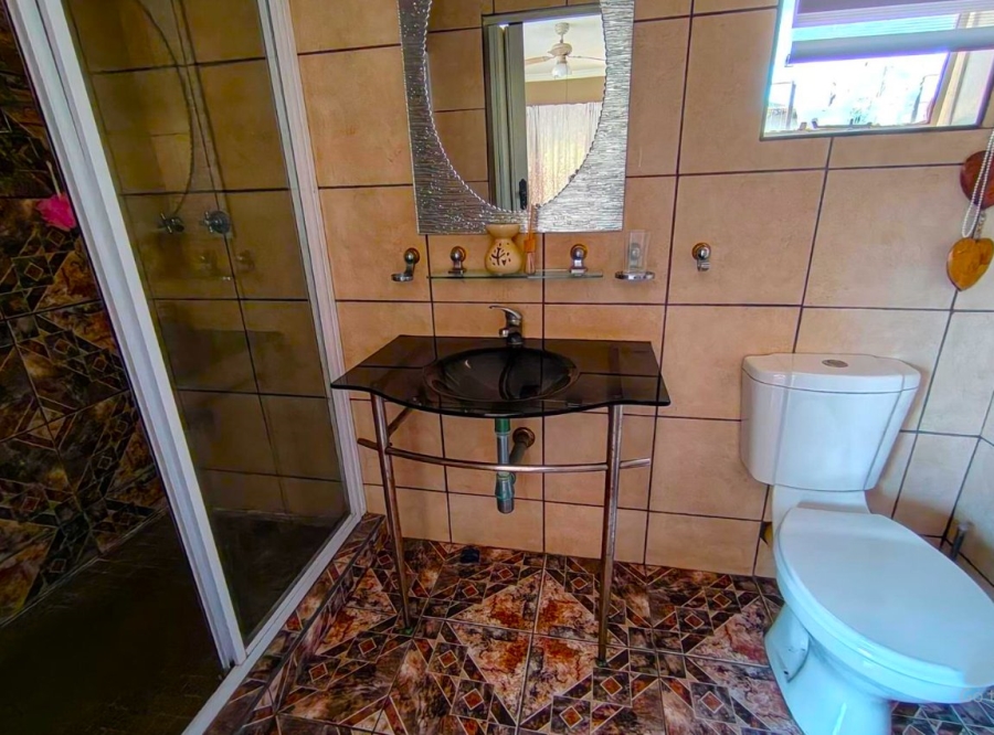 8 Bedroom Property for Sale in Witfield Gauteng