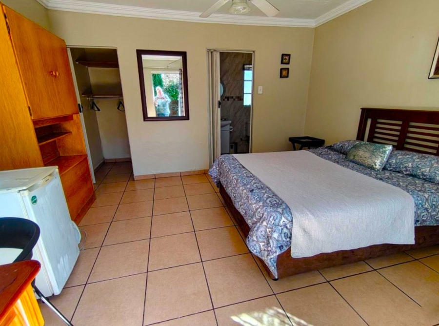 8 Bedroom Property for Sale in Witfield Gauteng