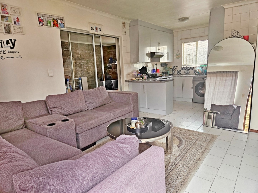 2 Bedroom Property for Sale in Birchleigh Gauteng