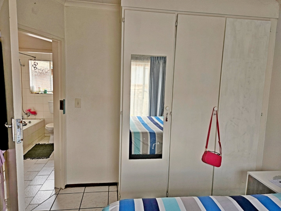 2 Bedroom Property for Sale in Birchleigh Gauteng