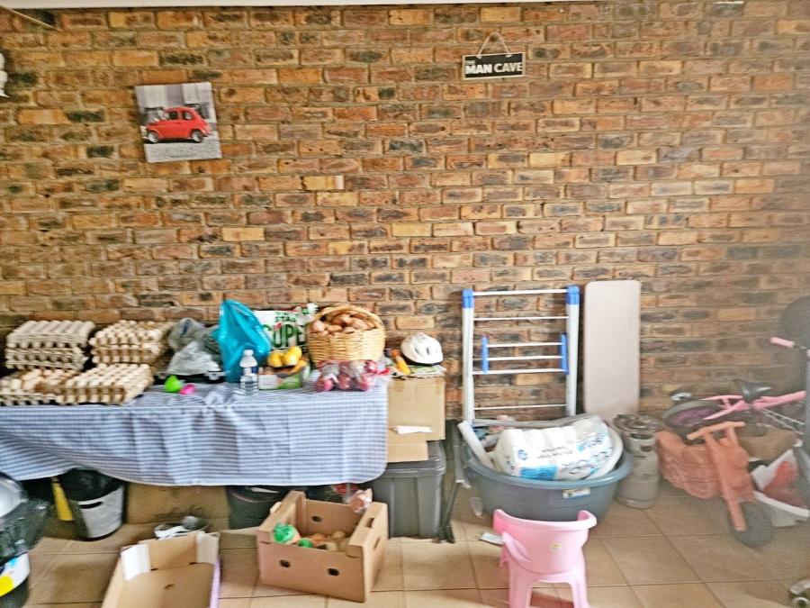2 Bedroom Property for Sale in Birchleigh Gauteng