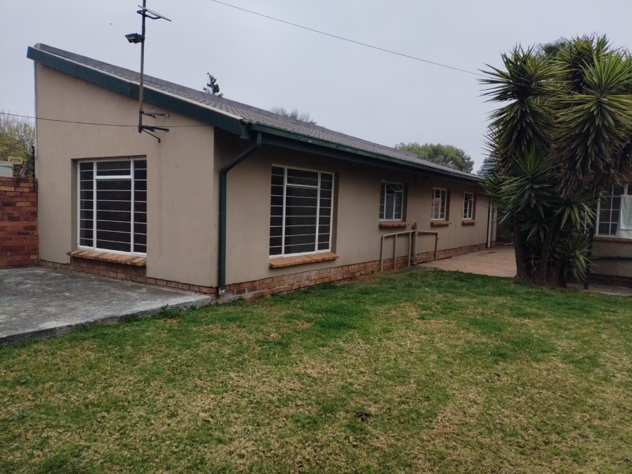 4 Bedroom Property for Sale in Selcourt Gauteng