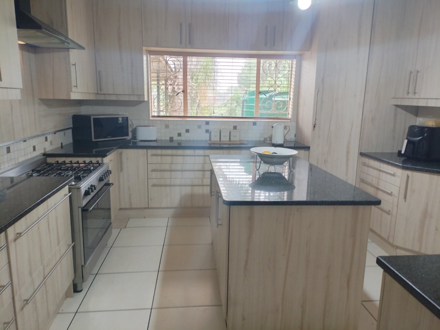 4 Bedroom Property for Sale in Selcourt Gauteng