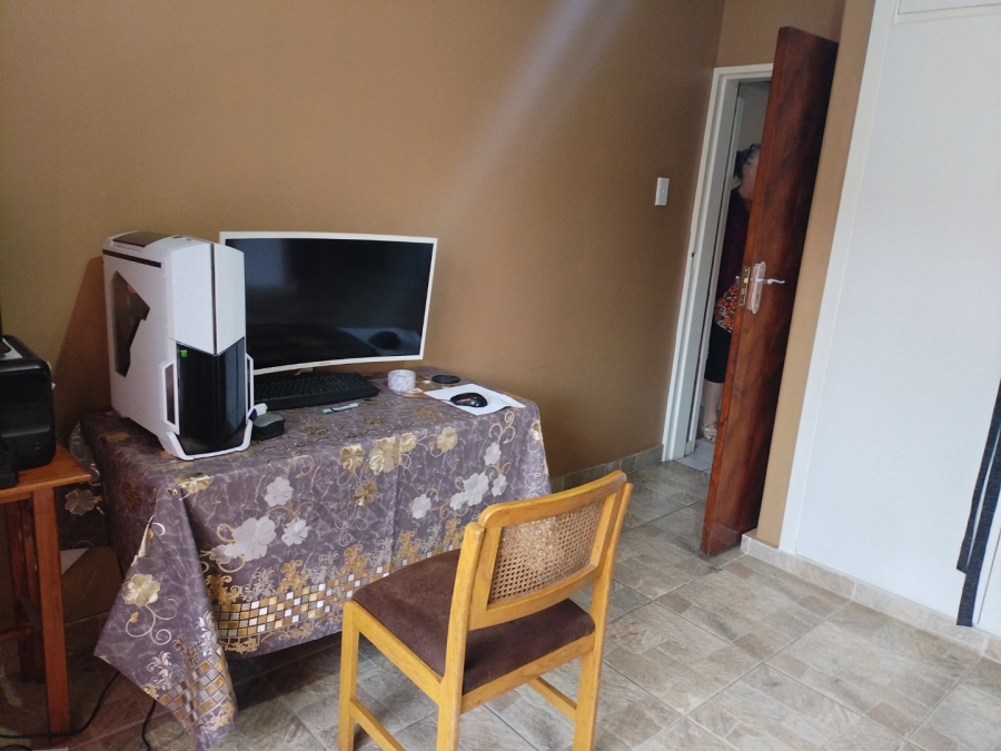 4 Bedroom Property for Sale in Selcourt Gauteng
