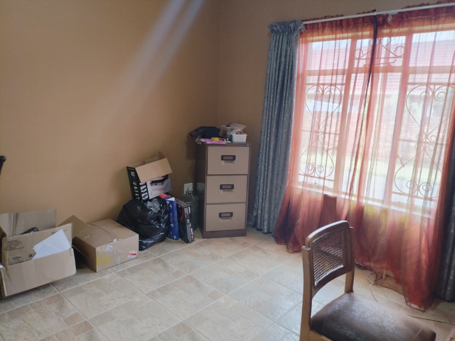4 Bedroom Property for Sale in Selcourt Gauteng