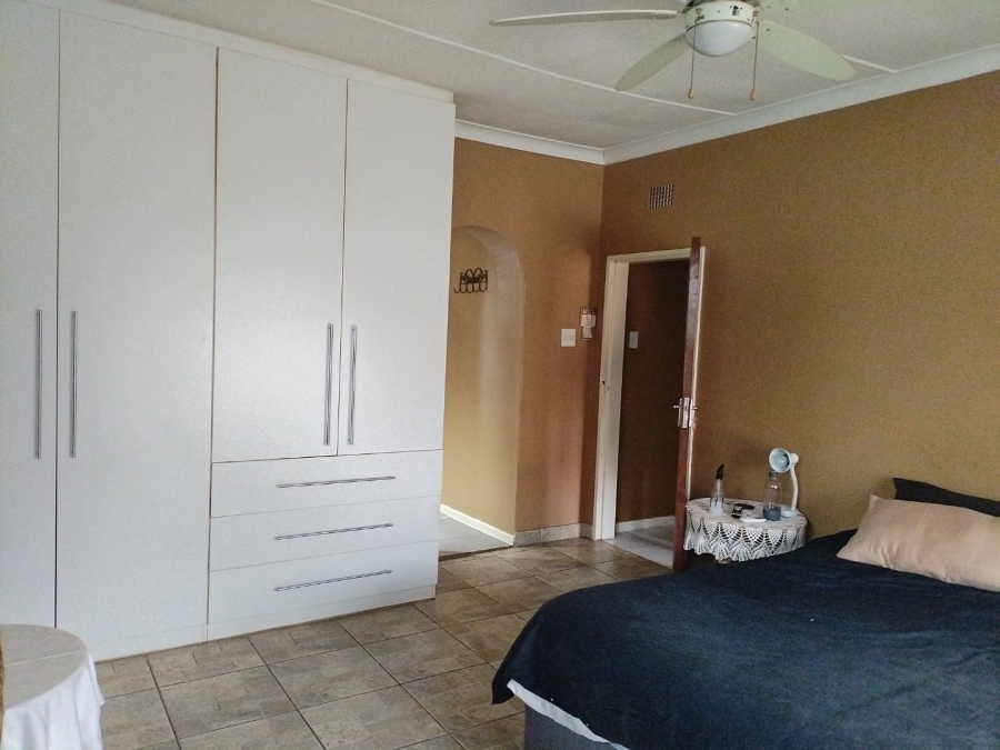 4 Bedroom Property for Sale in Selcourt Gauteng