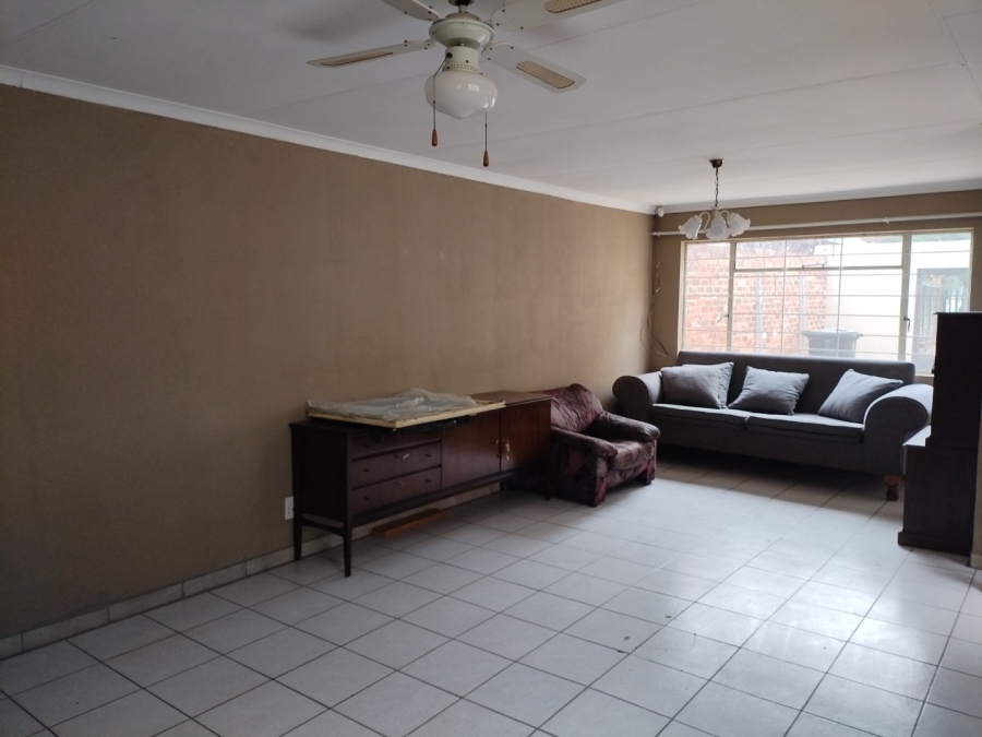 4 Bedroom Property for Sale in Selcourt Gauteng