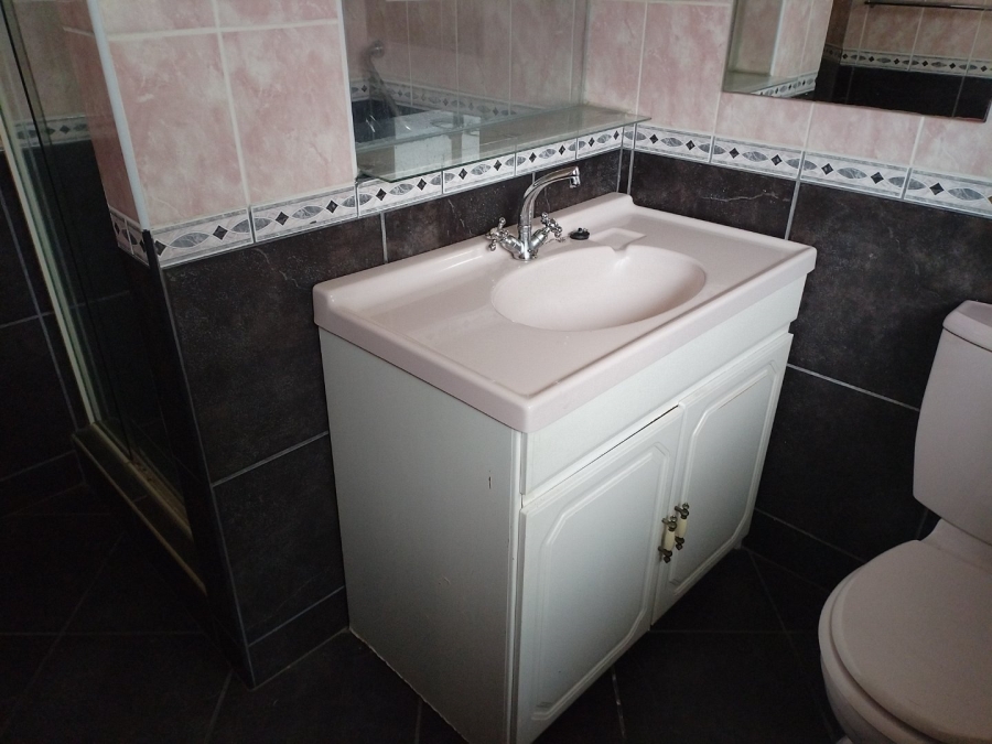 4 Bedroom Property for Sale in Selcourt Gauteng