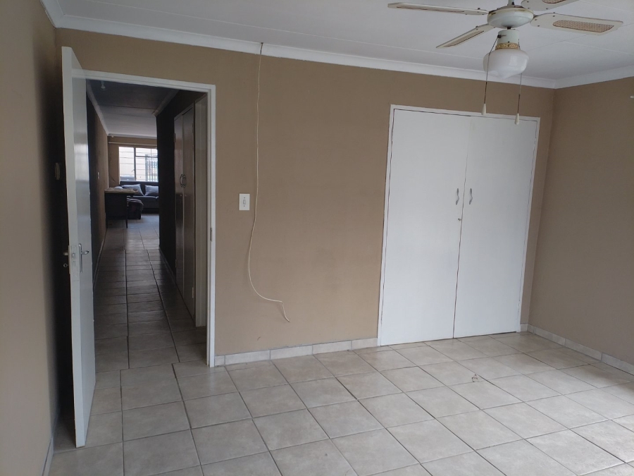 4 Bedroom Property for Sale in Selcourt Gauteng