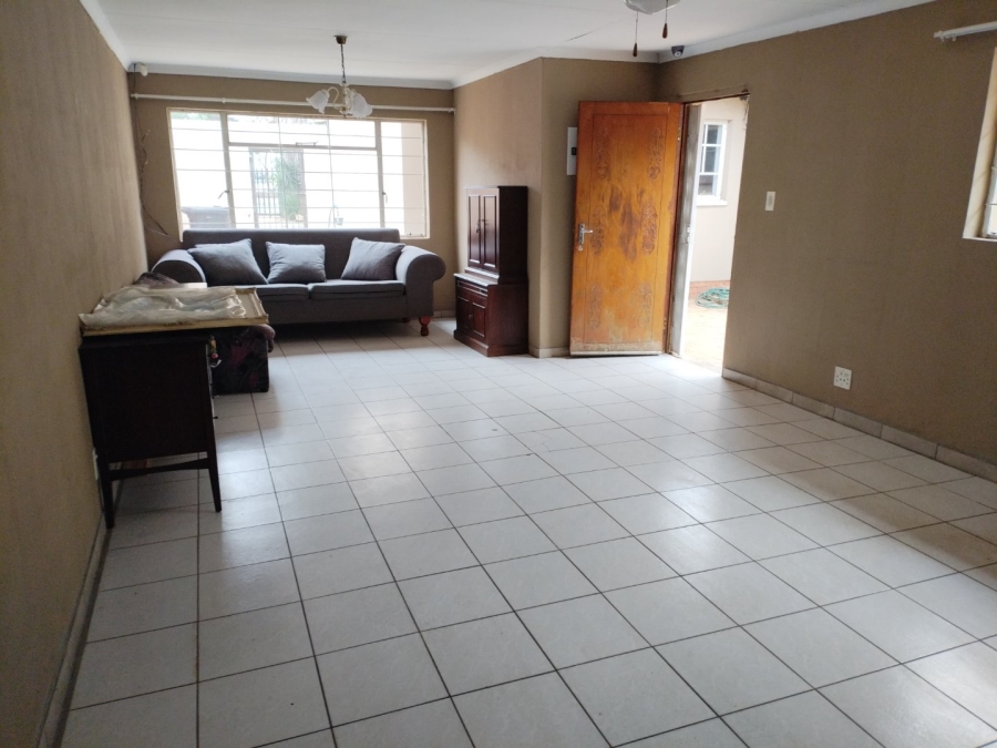 4 Bedroom Property for Sale in Selcourt Gauteng
