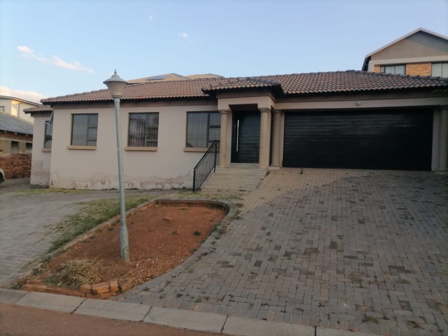 3 Bedroom Property for Sale in Amandasig Gauteng