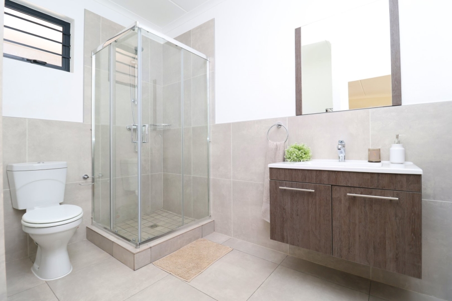 To Let 1 Bedroom Property for Rent in Fourways Gauteng