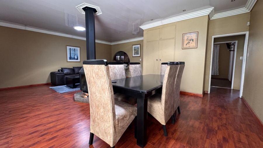 2 Bedroom Property for Sale in Three Rivers Proper Gauteng