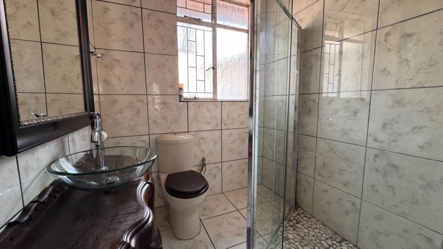 2 Bedroom Property for Sale in Three Rivers Proper Gauteng