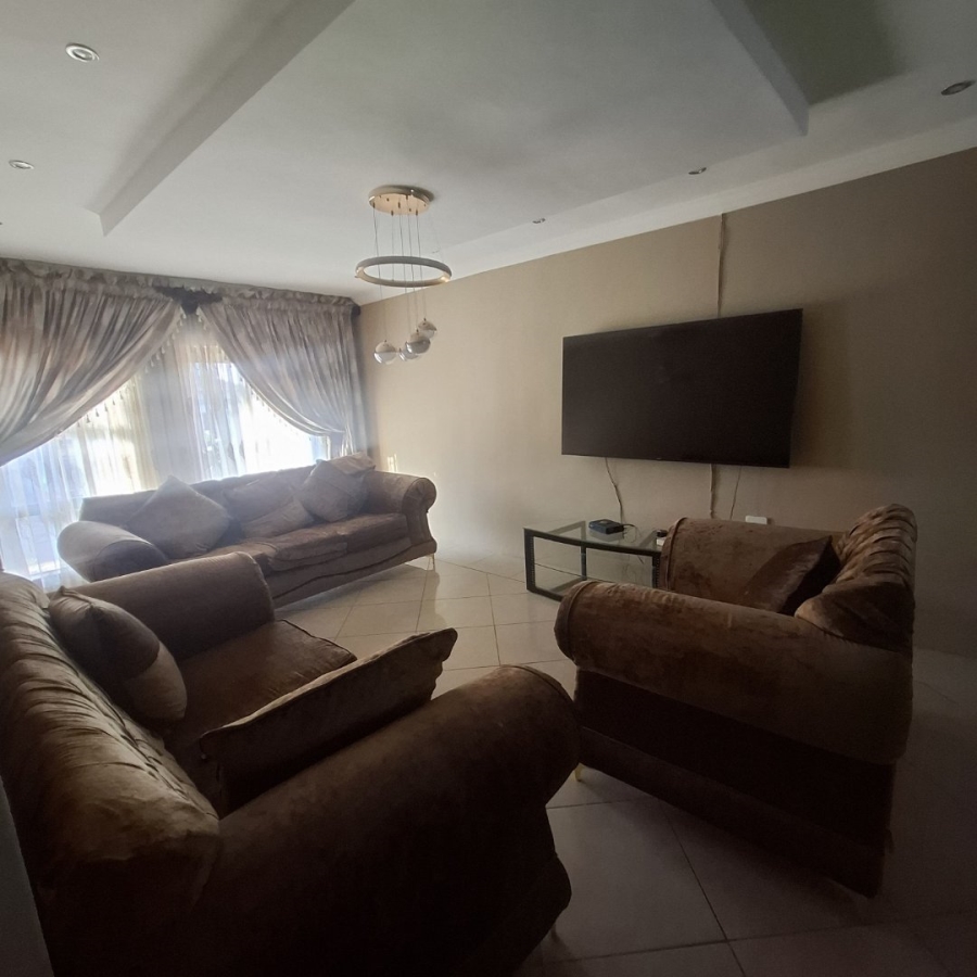 3 Bedroom Property for Sale in Amandasig Gauteng