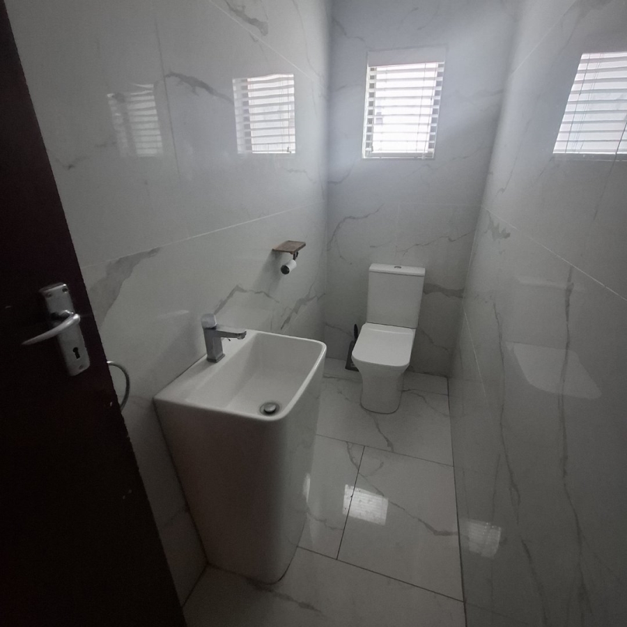 3 Bedroom Property for Sale in Amandasig Gauteng