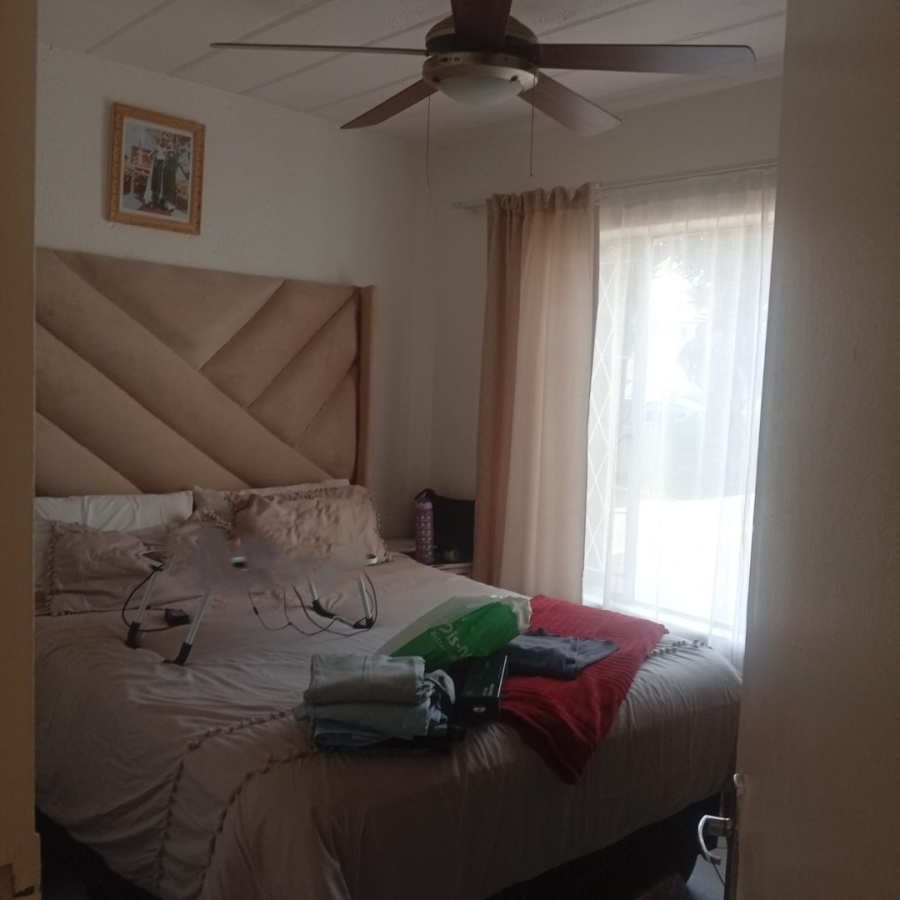 2 Bedroom Property for Sale in Glen Marais Gauteng