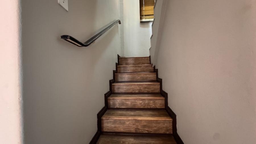 3 Bedroom Property for Sale in Three Rivers Proper Gauteng