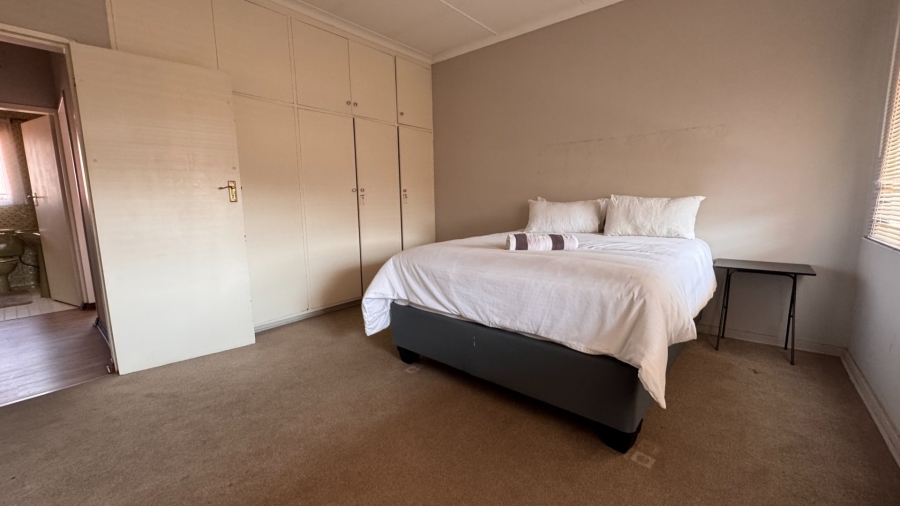 3 Bedroom Property for Sale in Three Rivers Proper Gauteng