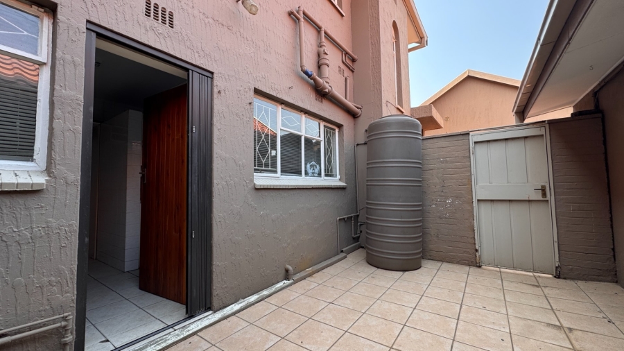 3 Bedroom Property for Sale in Three Rivers Proper Gauteng
