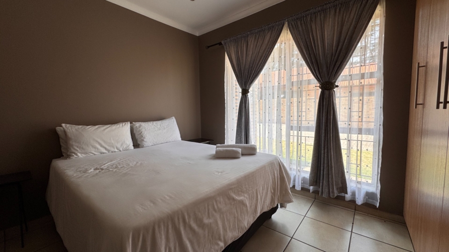 2 Bedroom Property for Sale in Three Rivers Proper Gauteng