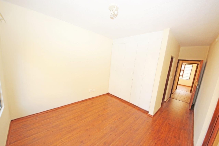 2 Bedroom Property for Sale in Erand Gardens Gauteng