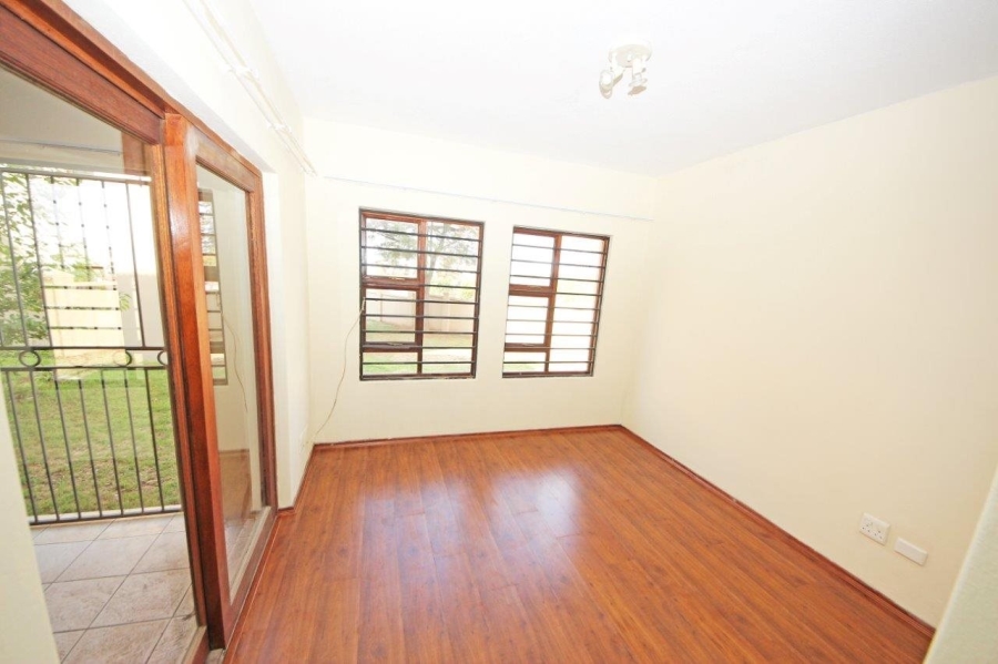 2 Bedroom Property for Sale in Erand Gardens Gauteng