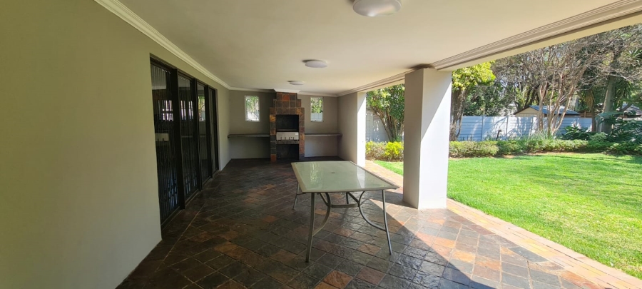 4 Bedroom Property for Sale in Garsfontein Gauteng