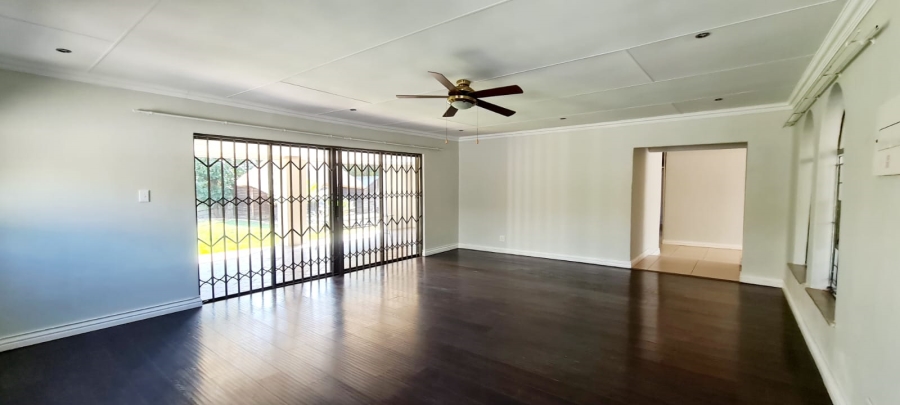 4 Bedroom Property for Sale in Garsfontein Gauteng