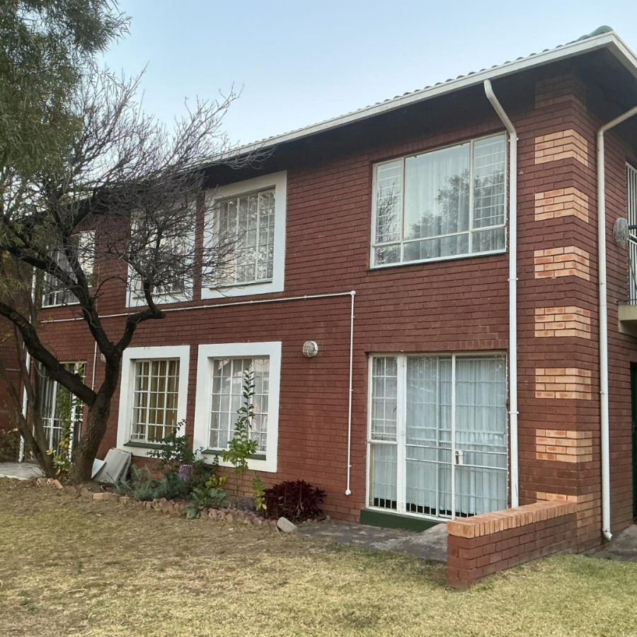  Bedroom Property for Sale in Halfway Gardens Gauteng