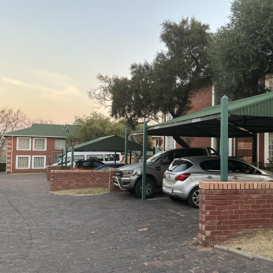  Bedroom Property for Sale in Halfway Gardens Gauteng