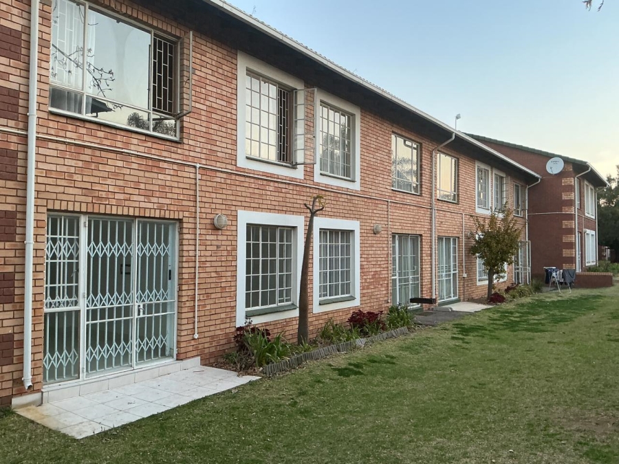  Bedroom Property for Sale in Halfway Gardens Gauteng