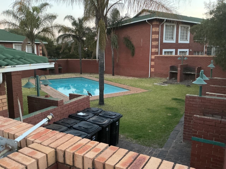  Bedroom Property for Sale in Halfway Gardens Gauteng
