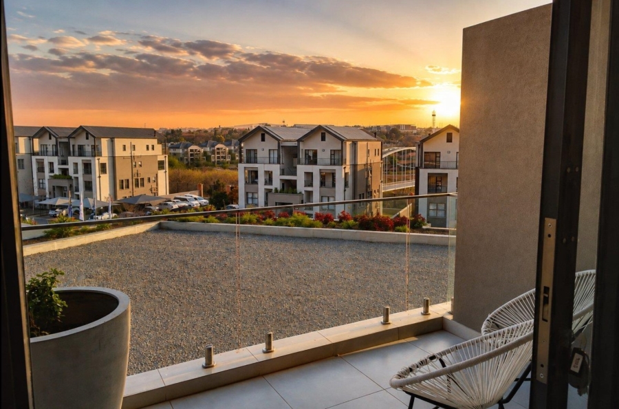 To Let 1 Bedroom Property for Rent in Waterfall Heights Gauteng