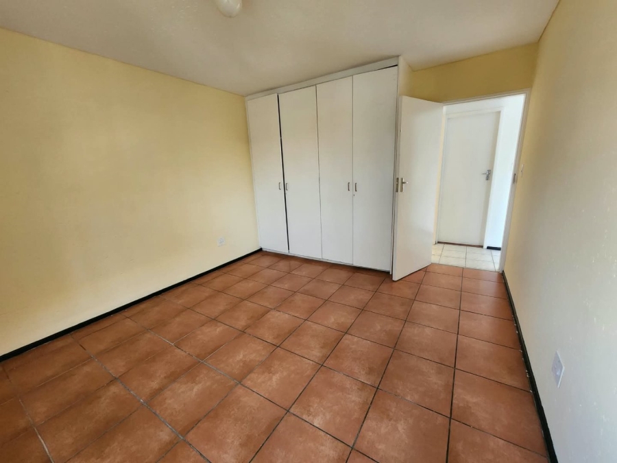 To Let 2 Bedroom Property for Rent in Ridgeway Gauteng