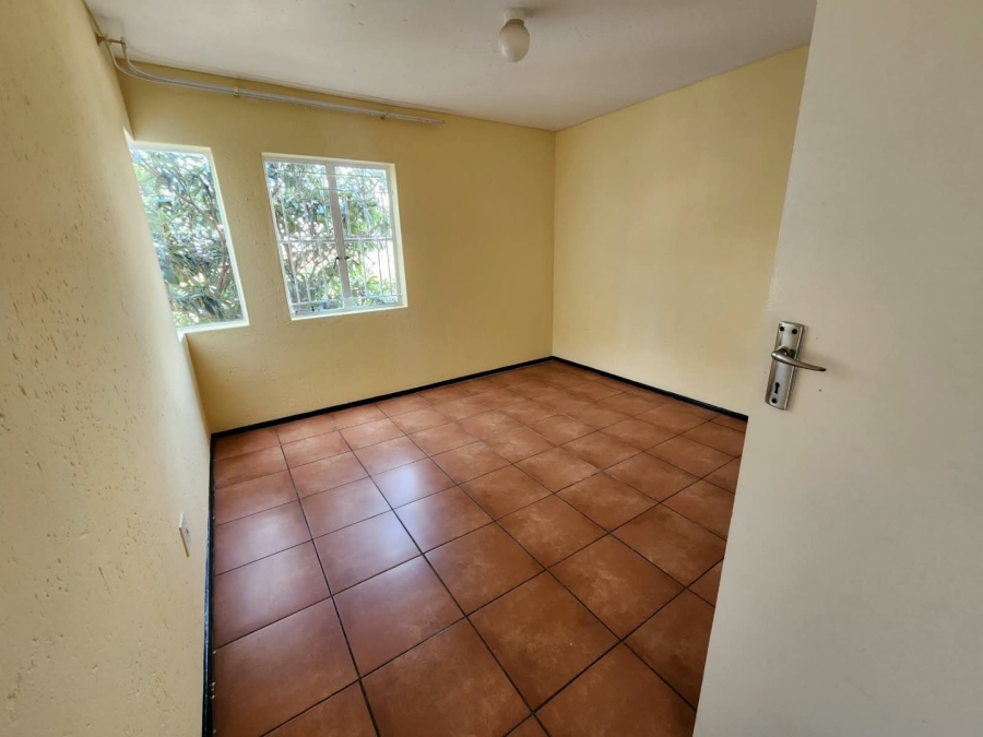 To Let 2 Bedroom Property for Rent in Ridgeway Gauteng