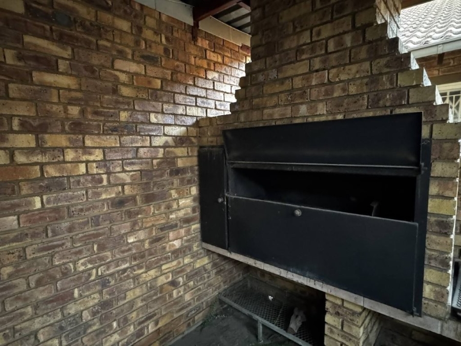 3 Bedroom Property for Sale in Terenure Gauteng