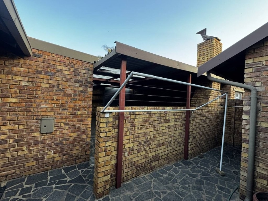 3 Bedroom Property for Sale in Terenure Gauteng