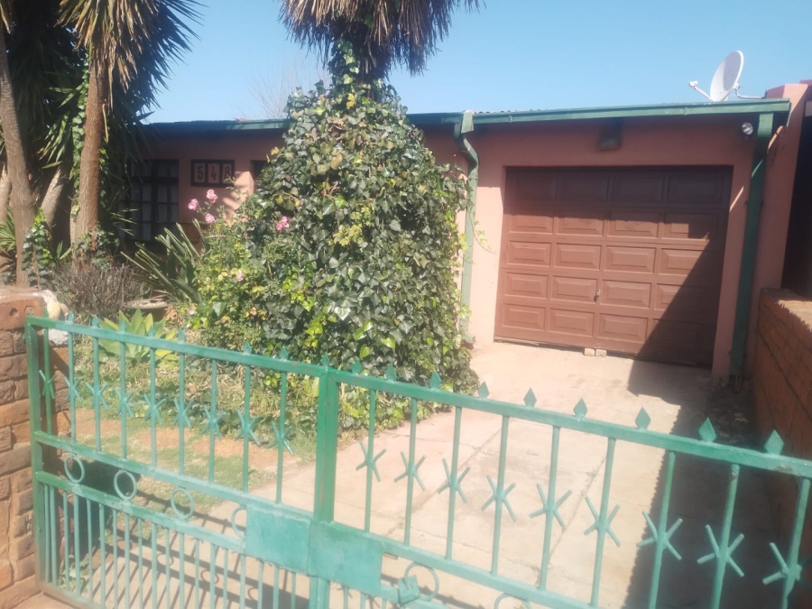 2 Bedroom Property for Sale in Vosloorus Gauteng