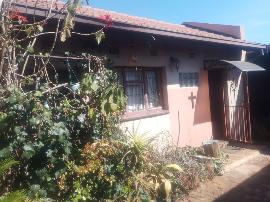 2 Bedroom Property for Sale in Vosloorus Gauteng