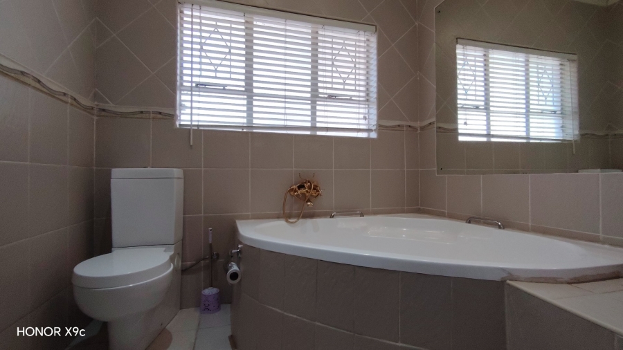 4 Bedroom Property for Sale in Risiville Gauteng
