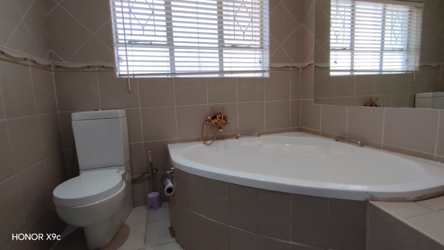 4 Bedroom Property for Sale in Risiville Gauteng