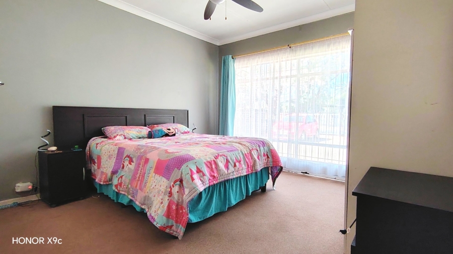 4 Bedroom Property for Sale in Risiville Gauteng