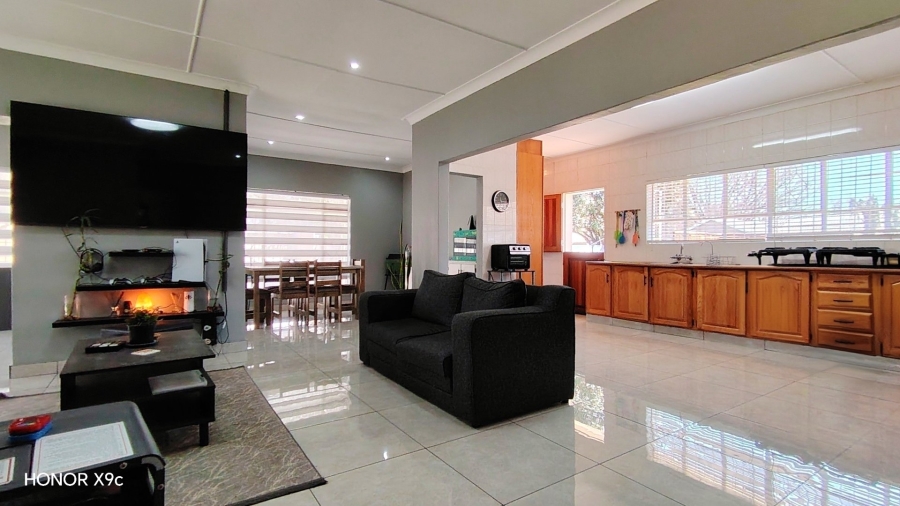 4 Bedroom Property for Sale in Risiville Gauteng