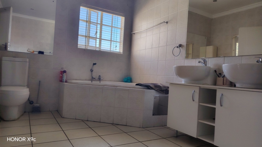 4 Bedroom Property for Sale in Risiville Gauteng